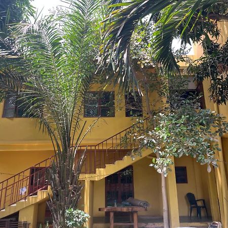 Boli Boli Guesthouse 萨拉昆达 外观 照片